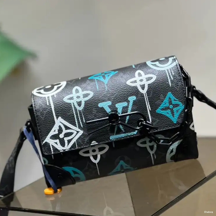 LV Bag 2211YA0005 0511
